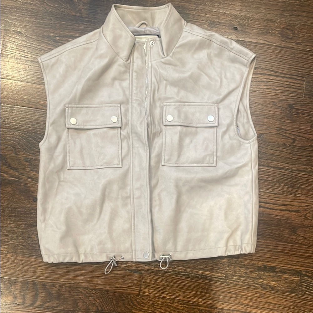 Bagatelle grey vest
